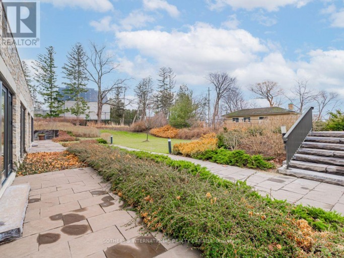 28 - 10 MAPLE GROVE ROAD, Oakville (MO Morrison), Ontario, L6J0E1