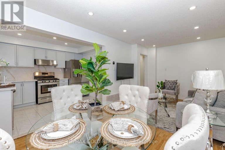 52 WICKSTEAD COURT, Brampton (Sandringham-Wellington), Ontario, L6R1N8
