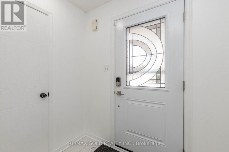 52 WICKSTEAD COURT, Brampton (Sandringham-Wellington), Ontario, L6R1N8