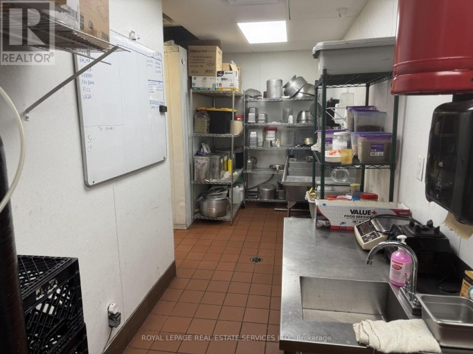 2&3 - 204 SILVERCREEK PARKWAY N, Guelph (Junction/Onward Willow), Ontario, N1H7P7