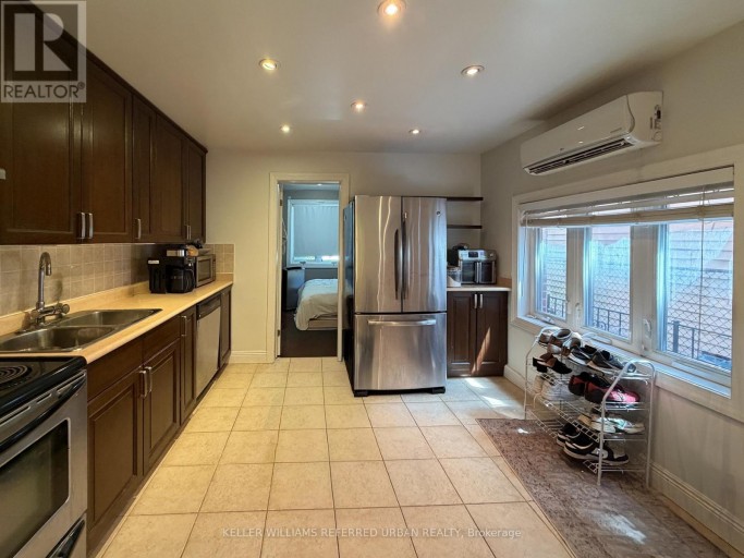 MAIN - 429 OSSINGTON AVENUE, Toronto (Trinity-Bellwoods), Ontario, M6J3A6