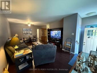 UNIT 1 - 220 ROSEDALE DRIVE Whitby (Downtown Whitby) Ontario photo 4