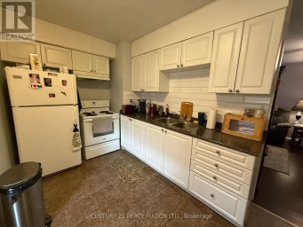 UNIT 1 - 220 ROSEDALE DRIVE Whitby (Downtown Whitby) Ontario photo 5