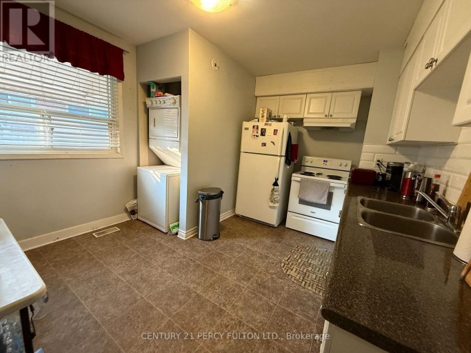 UNIT 1 - 220 ROSEDALE DRIVE, Whitby (Downtown Whitby), Ontario, L1N1Z3