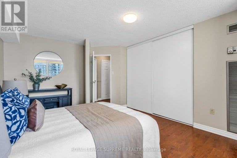 1907 - 3590 KANEFF CRESCENT, Mississauga (Mississauga Valleys), Ontario, L5A3X3