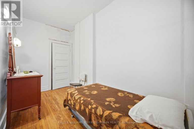 126 CLOSE AVENUE, Toronto (South Parkdale), Ontario, M6K2V5