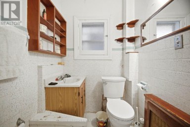 126 CLOSE AVENUE Toronto (South Parkdale) Ontario photo 15