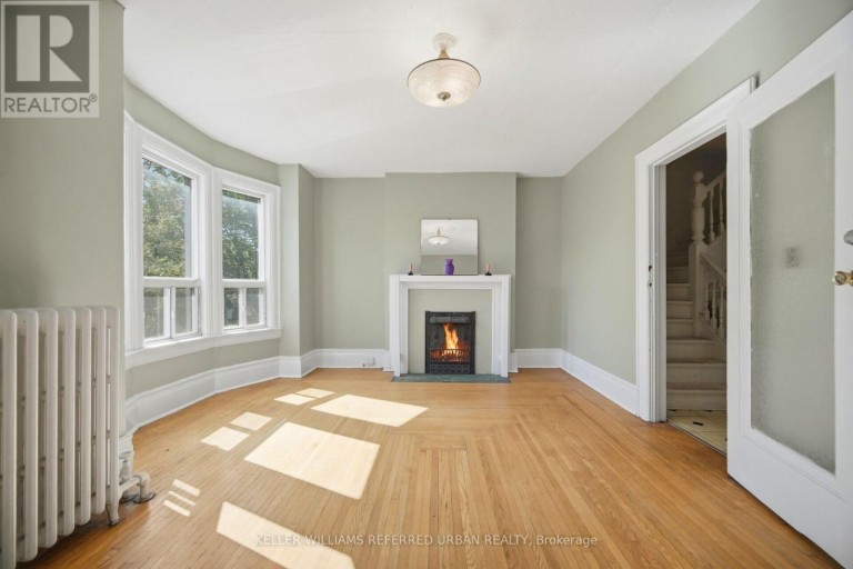 126 CLOSE AVENUE, Toronto (South Parkdale), Ontario, M6K2V5