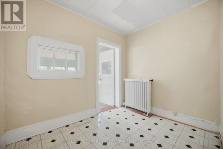 126 CLOSE AVENUE, Toronto (South Parkdale), Ontario, M6K2V5