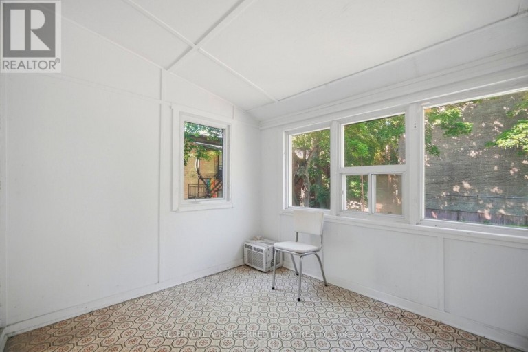 126 CLOSE AVENUE, Toronto (South Parkdale), Ontario, M6K2V5
