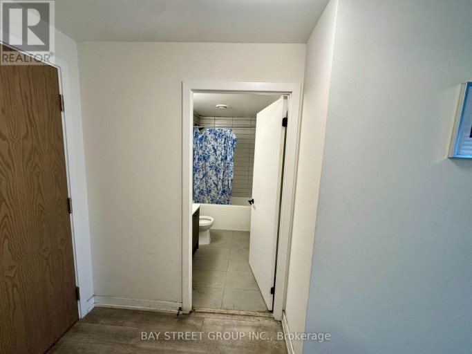515 - 2300 ST CLAIR AVENUE W, Toronto (Junction Area), Ontario, M6N1K8