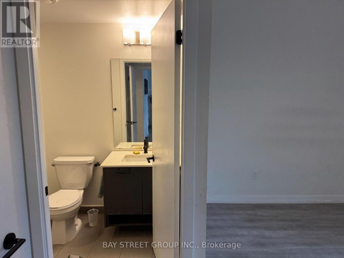 515 - 2300 ST CLAIR AVENUE W, Toronto (Junction Area), Ontario, M6N1K8