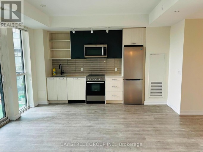 515 - 2300 ST CLAIR AVENUE W, Toronto (Junction Area), Ontario, M6N1K8