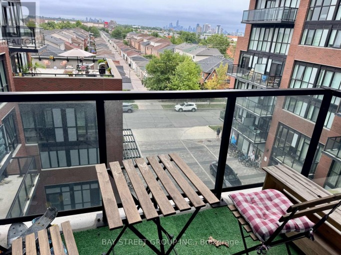 515 - 2300 ST CLAIR AVENUE W, Toronto (Junction Area), Ontario, M6N1K8