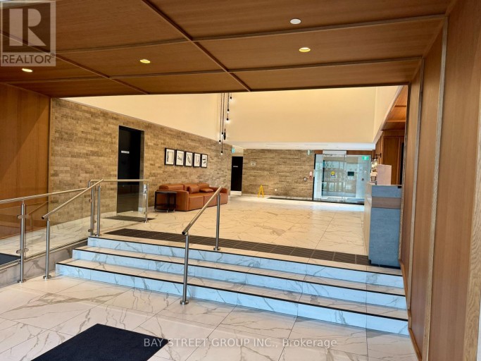 515 - 2300 ST CLAIR AVENUE W, Toronto (Junction Area), Ontario, M6N1K8