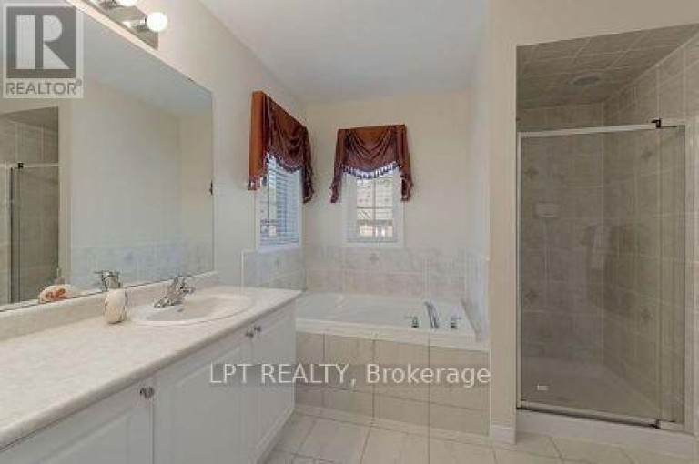 1500 SCENIC LANE DRIVE, Pickering (Duffin Heights), Ontario, L1X0B4