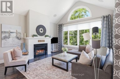 104 SNOW APPLE CRESCENT Blue Mountains Ontario photo 6