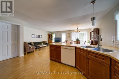 6 ILLINOIS CRESCENT Wasaga Beach Ontario photo 13