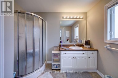 6 ILLINOIS CRESCENT Wasaga Beach Ontario photo 20