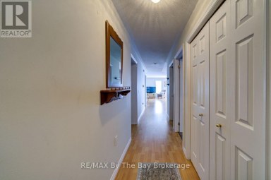 6 ILLINOIS CRESCENT Wasaga Beach Ontario photo 8