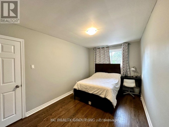 35 LAILEY CRESCENT, Toronto (Willowdale East), Ontario, M2N4H2