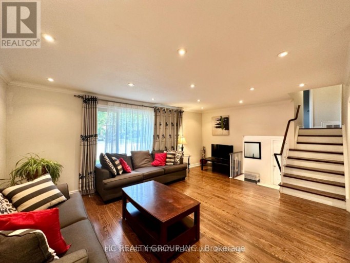 35 LAILEY CRESCENT, Toronto (Willowdale East), Ontario, M2N4H2