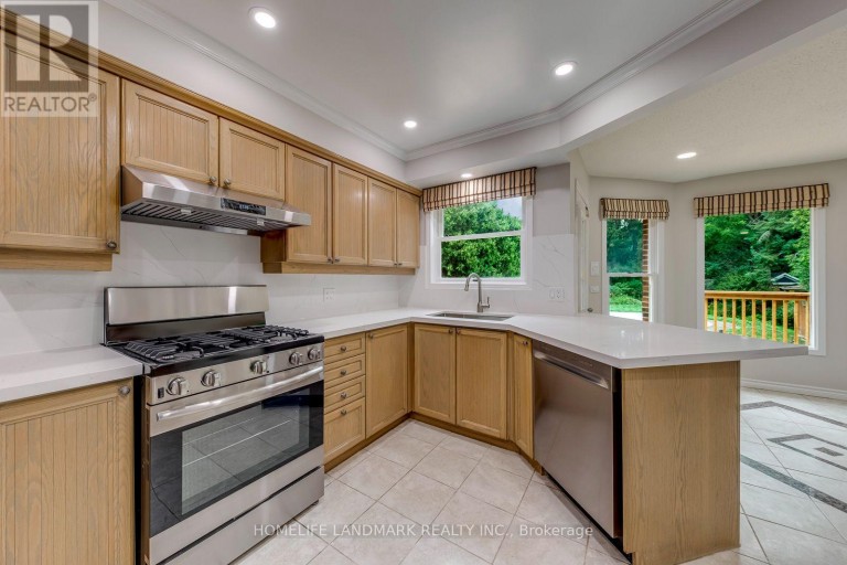 67 CUDMORE ROAD, Oakville (BR Bronte), Ontario, L6L2Y4