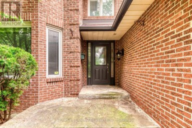 67 CUDMORE ROAD Oakville (BR Bronte) Ontario photo 2
