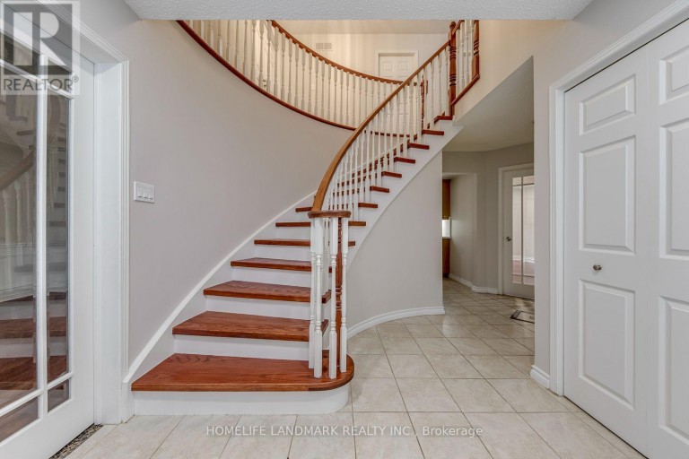 67 CUDMORE ROAD, Oakville (BR Bronte), Ontario, L6L2Y4