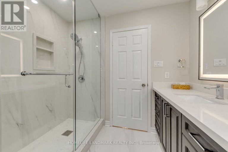 67 CUDMORE ROAD, Oakville (BR Bronte), Ontario, L6L2Y4