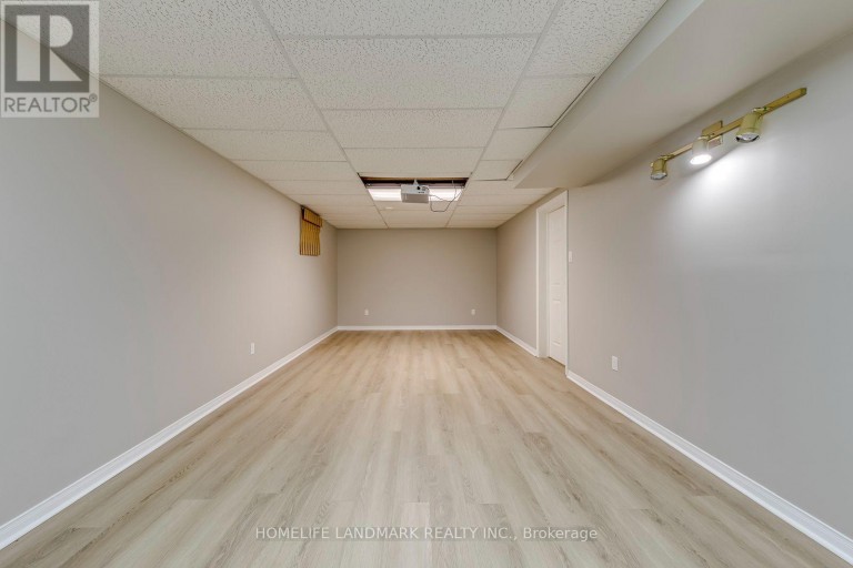 67 CUDMORE ROAD, Oakville (BR Bronte), Ontario, L6L2Y4