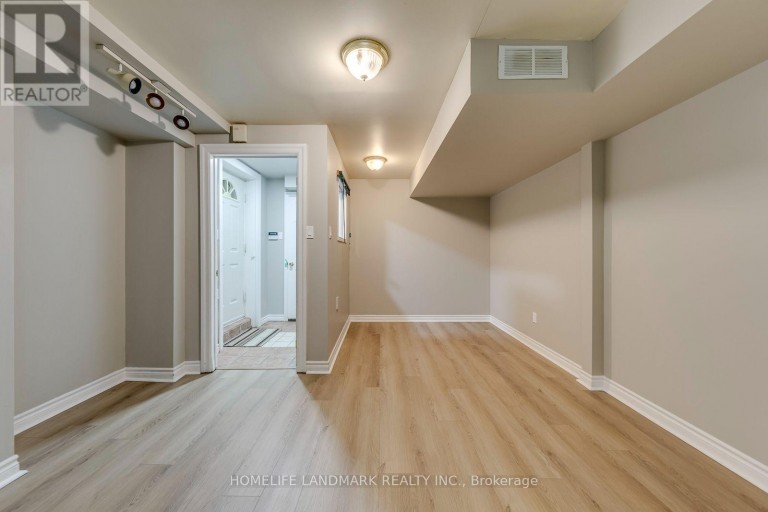 67 CUDMORE ROAD, Oakville (BR Bronte), Ontario, L6L2Y4