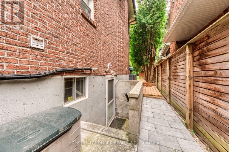 67 CUDMORE ROAD, Oakville (BR Bronte), Ontario, L6L2Y4
