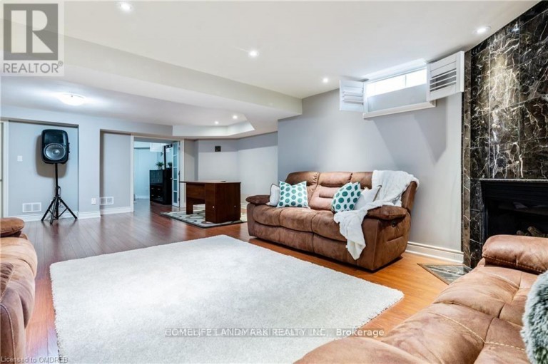 2384 PARKGLEN AVENUE, Oakville (WM Westmount), Ontario, L6M4Y5