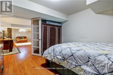 2384 PARKGLEN AVENUE Oakville (WM Westmount) Ontario photo 8