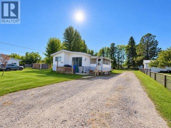 424 68 Street Edson Alberta photo 1