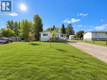 424 68 Street Edson Alberta photo 2