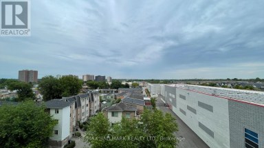 615 - 8 TRENT AVENUE Toronto (East End-Danforth) Ontario photo 2