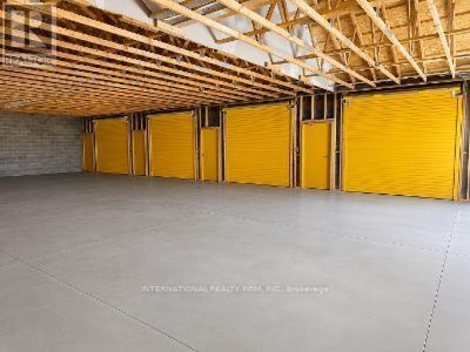 700 LAKE ROAD, Clarington (Bowmanville), Ontario, L1C4P8