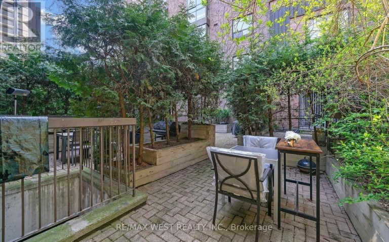 21 DUNDONALD STREET, Toronto (Church-Yonge Corridor), Ontario, M4Y1K3