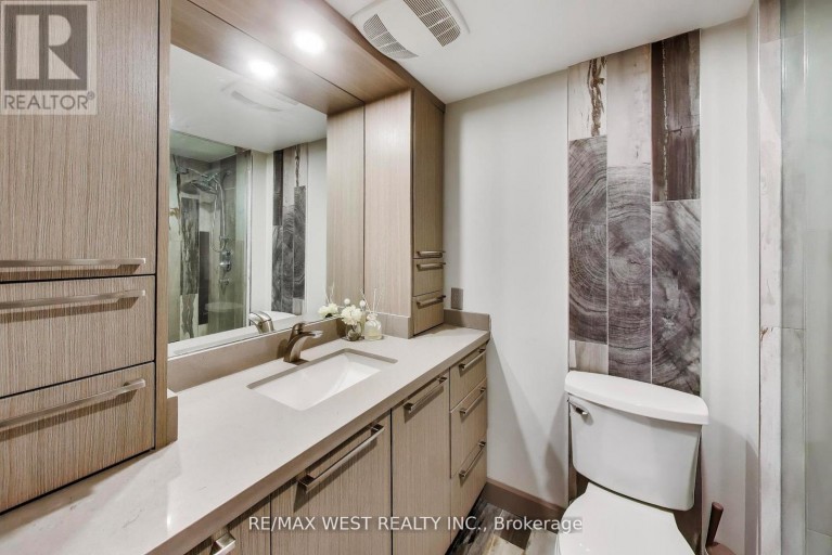 21 DUNDONALD STREET, Toronto (Church-Yonge Corridor), Ontario, M4Y1K3