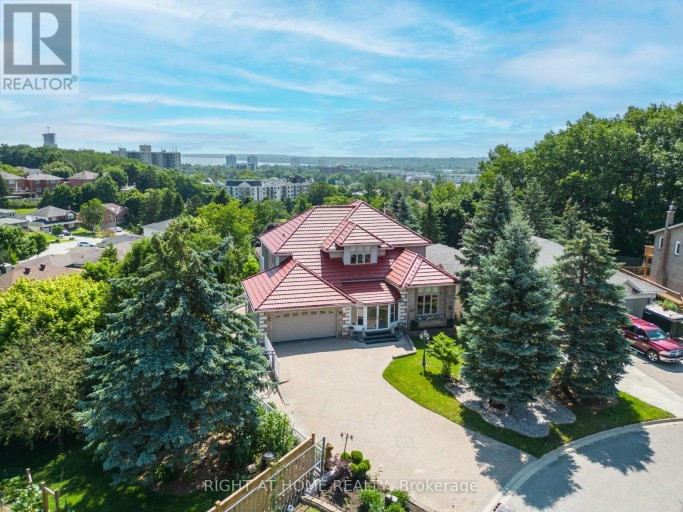 11 THACKERAY CRESCENT, Barrie (Letitia Heights), Ontario, L4N6J6