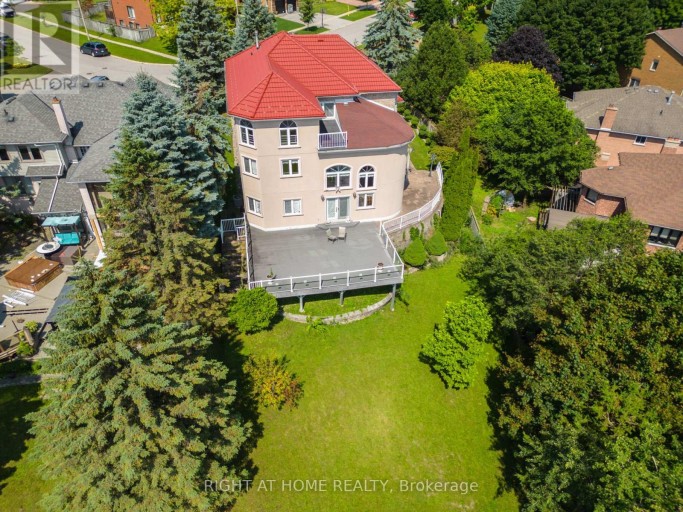 11 THACKERAY CRESCENT, Barrie (Letitia Heights), Ontario, L4N6J6