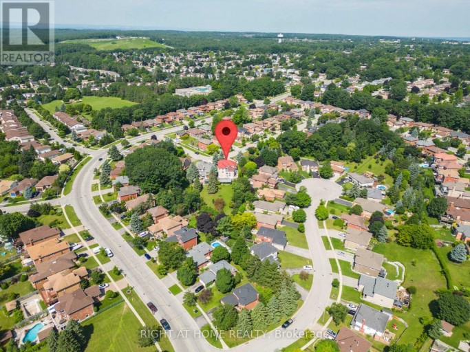11 THACKERAY CRESCENT, Barrie (Letitia Heights), Ontario, L4N6J6