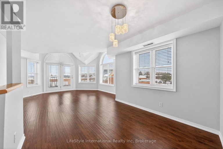 306 - 208 SILVERCREEK PARKWAY N, Guelph (Junction/Onward Willow), Ontario, N1H8H2
