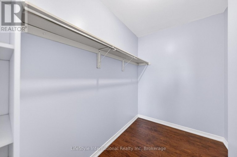 306 - 208 SILVERCREEK PARKWAY N, Guelph (Junction/Onward Willow), Ontario, N1H8H2