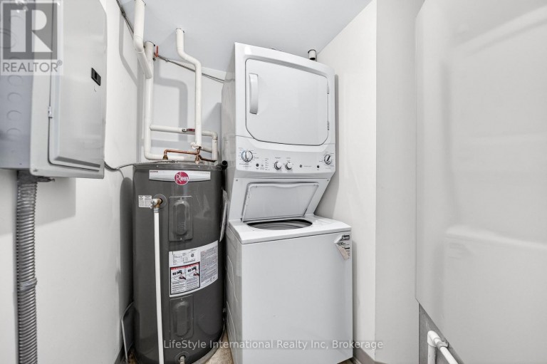 306 - 208 SILVERCREEK PARKWAY N, Guelph (Junction/Onward Willow), Ontario, N1H8H2