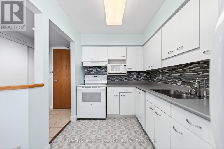306 - 208 SILVERCREEK PARKWAY N, Guelph (Junction/Onward Willow), Ontario, N1H8H2