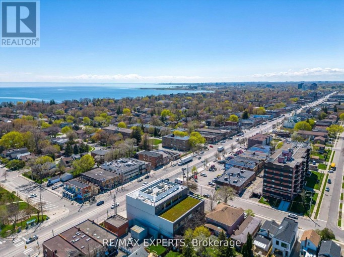 101 - 3261A LAKESHORE BOULEVARD W, Toronto (Long Branch), Ontario, L4L9A6