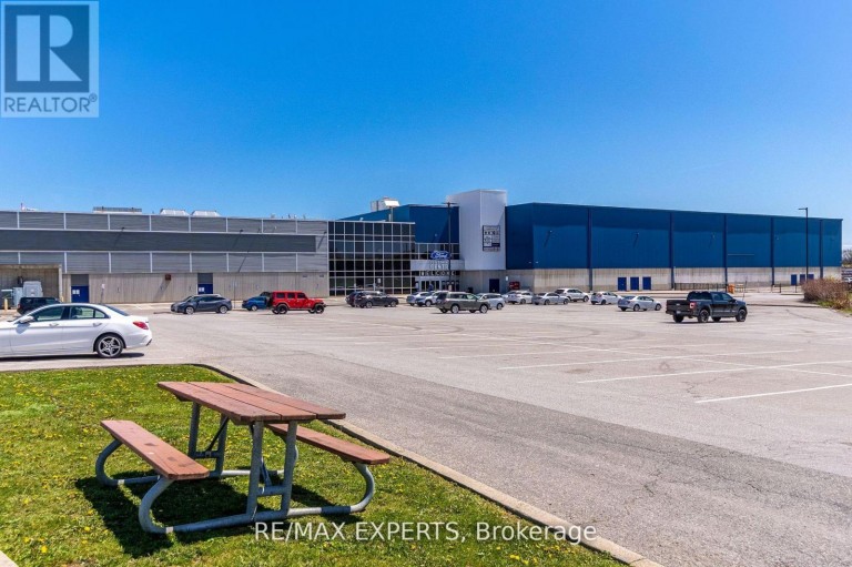 101 - 3261A LAKESHORE BOULEVARD W, Toronto (Long Branch), Ontario, L4L9A6